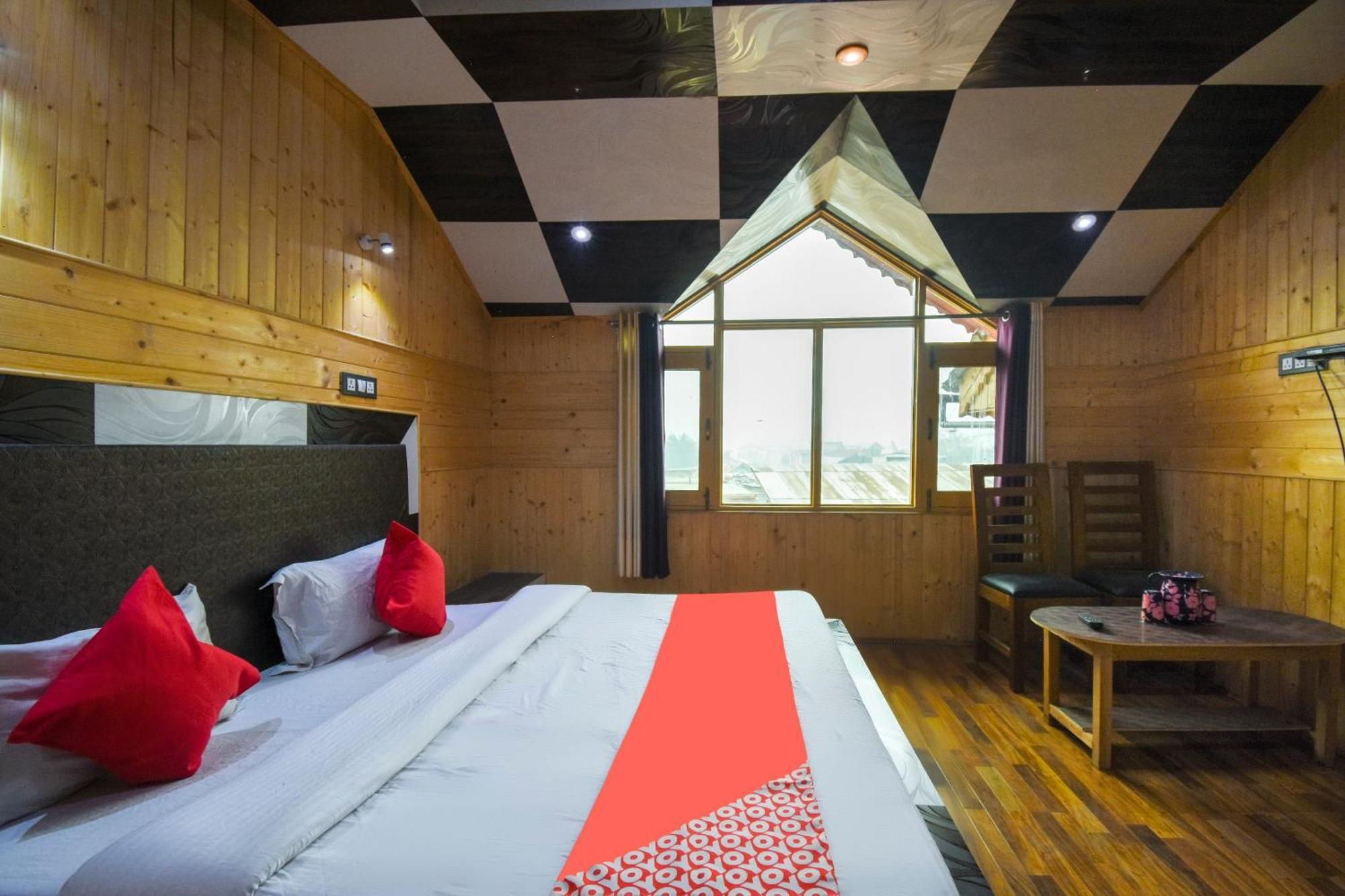 Oyo Hotel New Divine Kashmir Durgjan Eksteriør billede