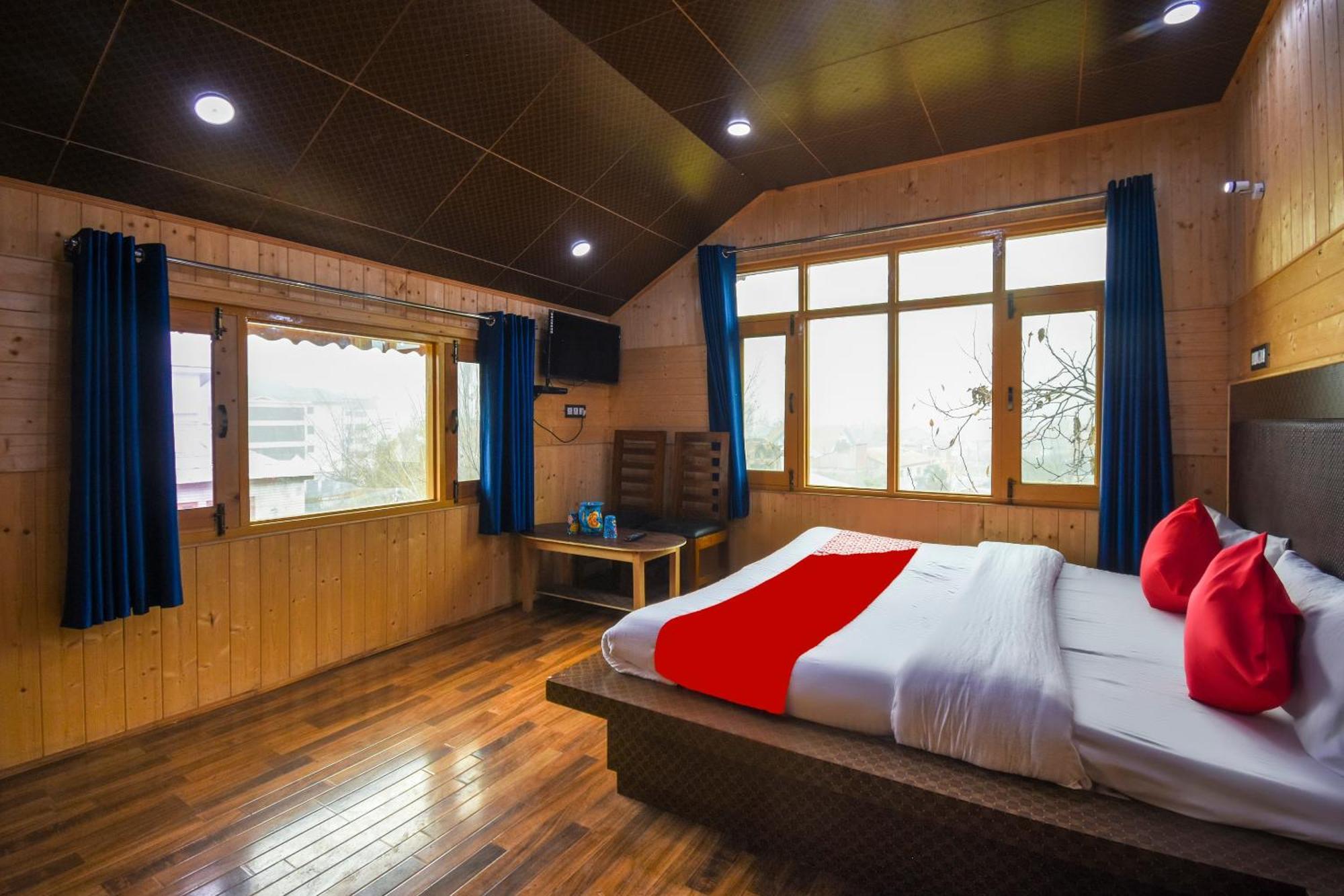 Oyo Hotel New Divine Kashmir Durgjan Eksteriør billede