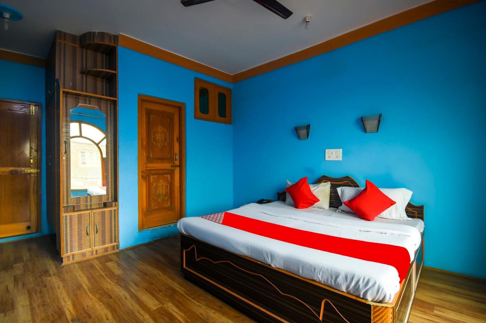 Oyo Hotel New Divine Kashmir Durgjan Eksteriør billede