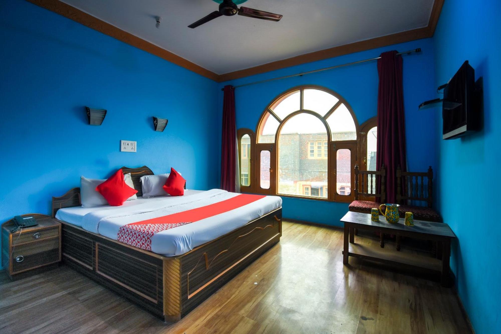 Oyo Hotel New Divine Kashmir Durgjan Eksteriør billede