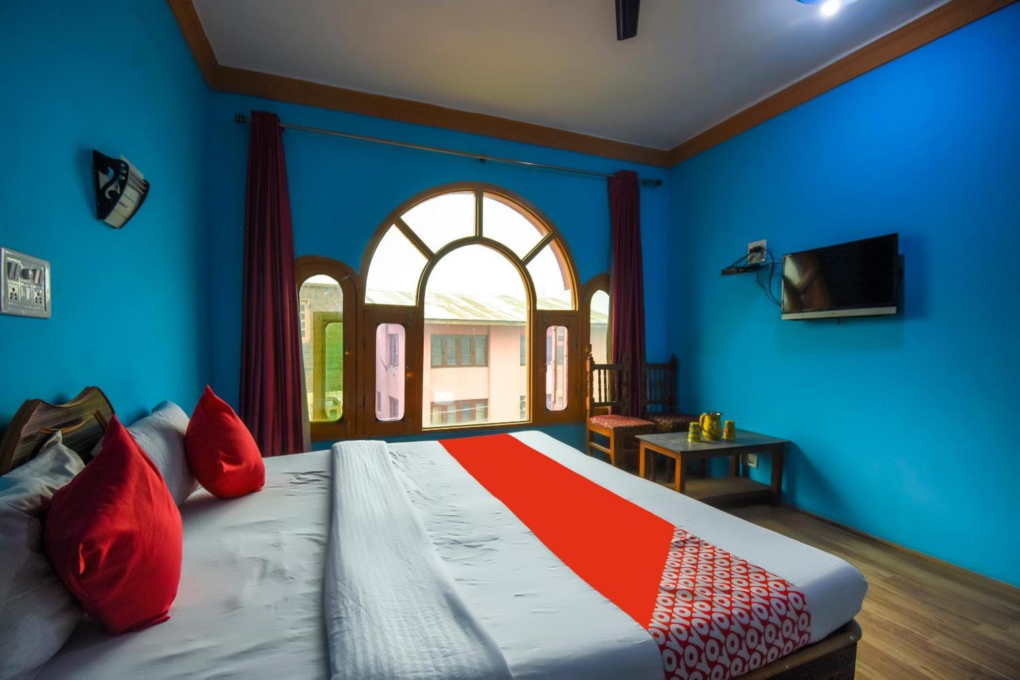 Oyo Hotel New Divine Kashmir Durgjan Eksteriør billede