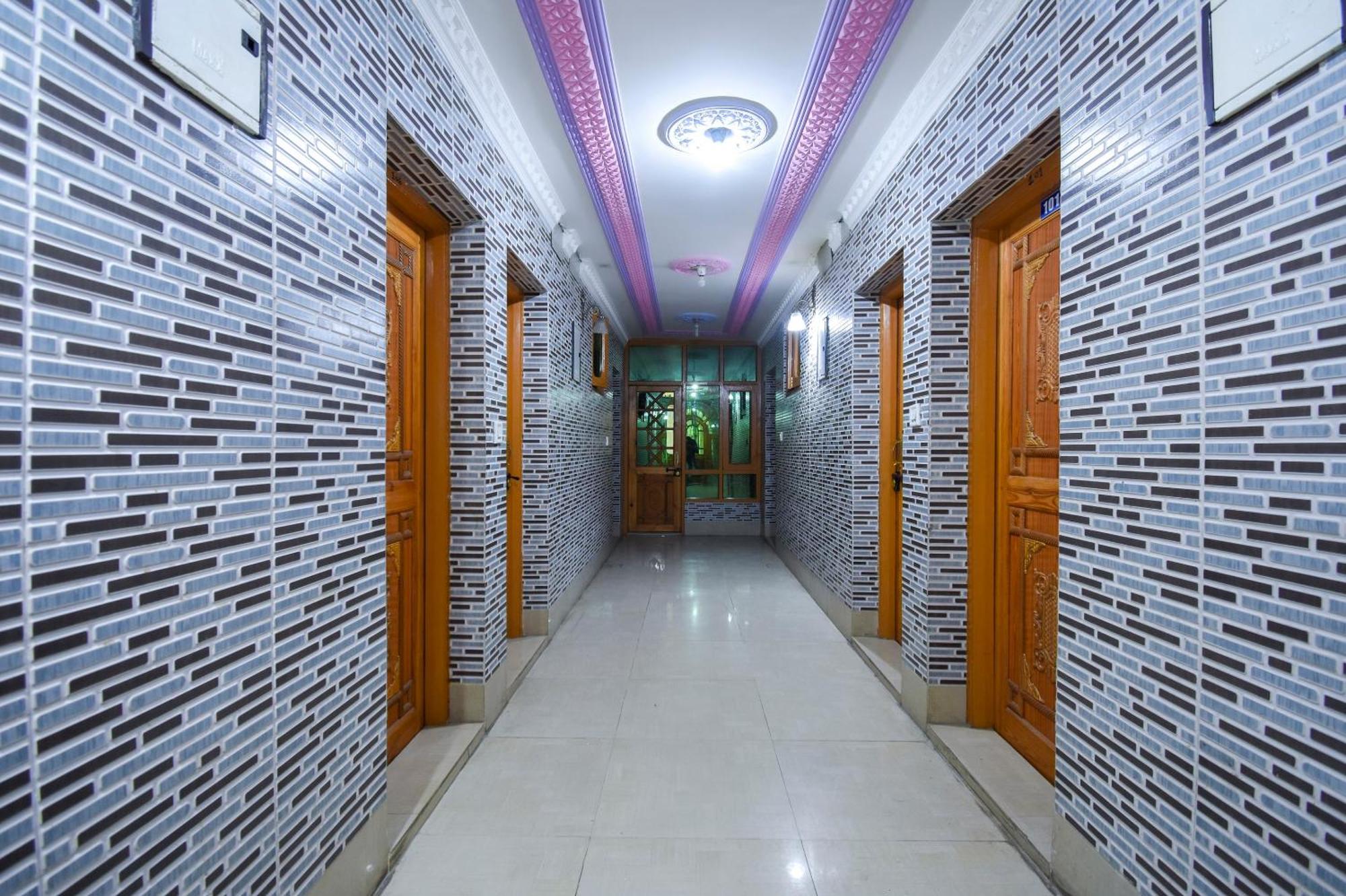 Oyo Hotel New Divine Kashmir Durgjan Eksteriør billede
