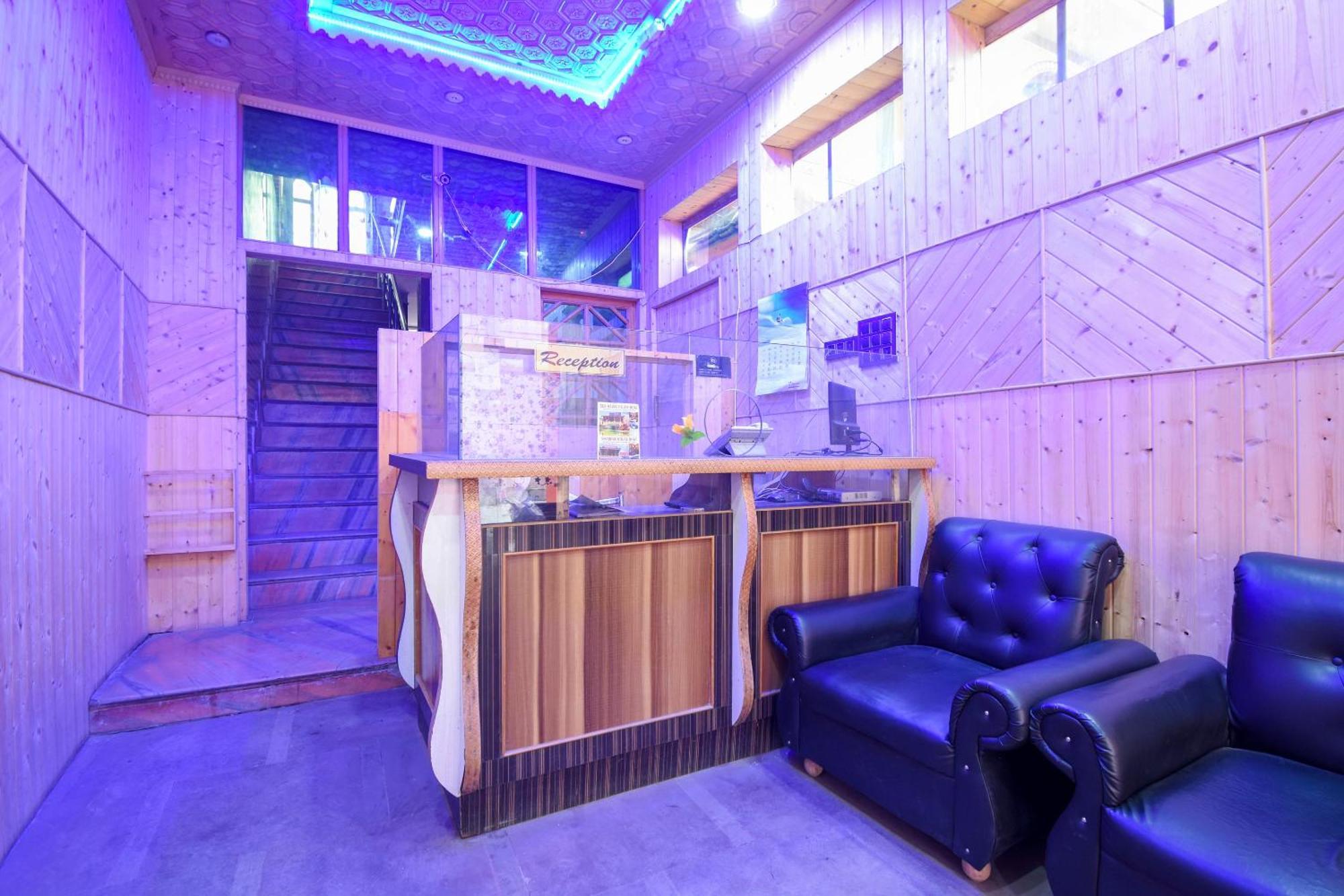 Oyo Hotel New Divine Kashmir Durgjan Eksteriør billede